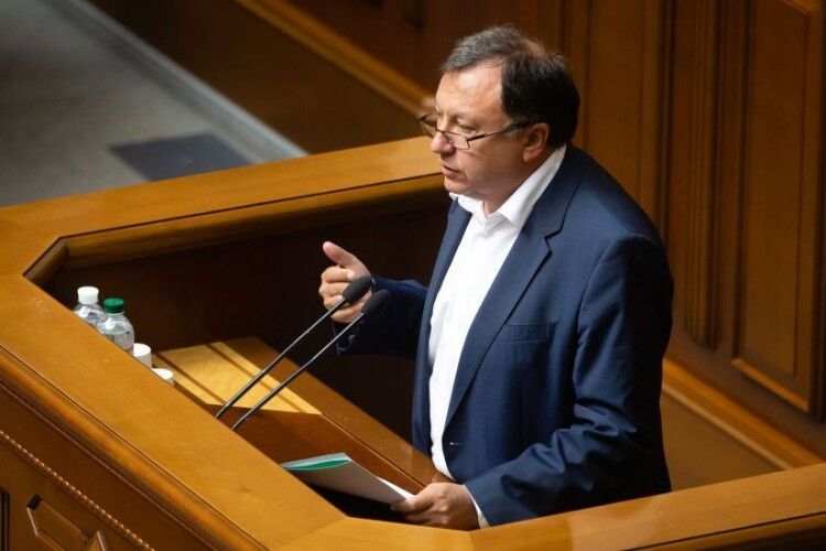 Микола Княжицький: «Влада Зеленського протягує закони, які ведуть до колонізації України»