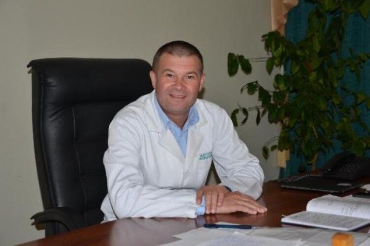 У перший день літа звільнили головного лікаря Рівненської обласної лікарні Івана Зиму