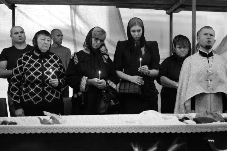 У Луцьку попрощалися із загиблим Героєм Олександром Кулею (Фото)