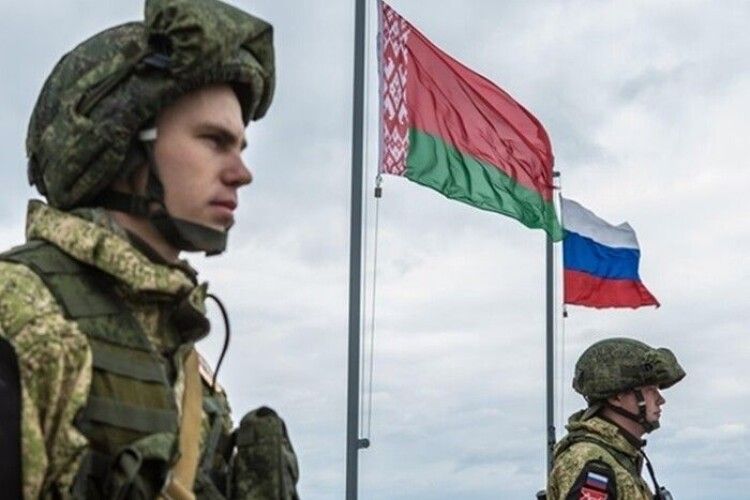 У білорусі формують спільне з російськими окупантами військо