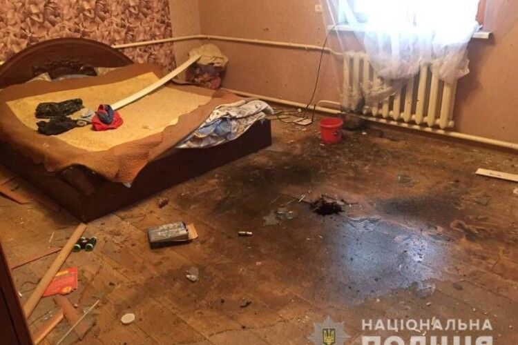 На Рівненщині граната, кинута у вікно депутата, вибухнула біля ліжка