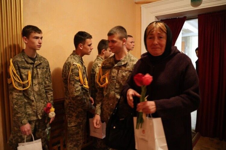 Напередодні Дня матері мер Луцька побачився з матерями Героїв
