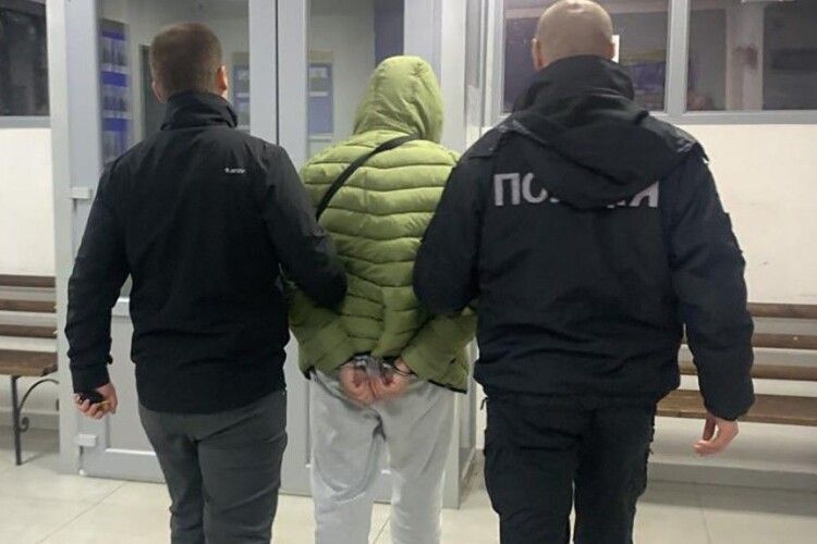 У Луцьку затримали підозрюваного у нападі на волонтерку