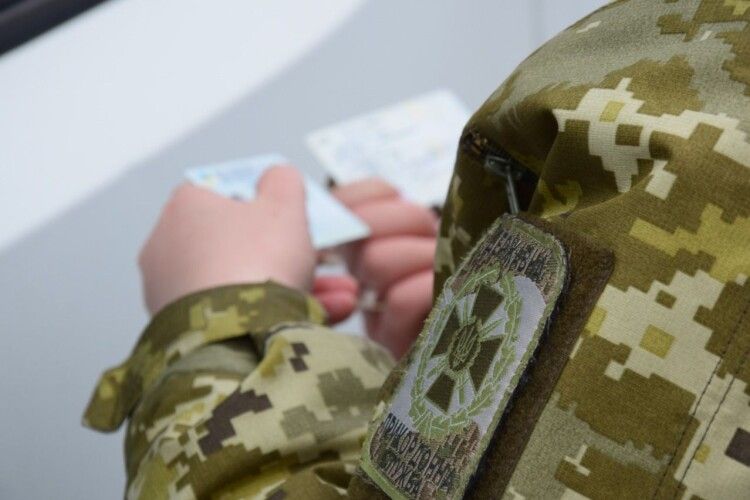 На кордоні з Польщею прикордонники затримали жінку, яка підтримувала росію 