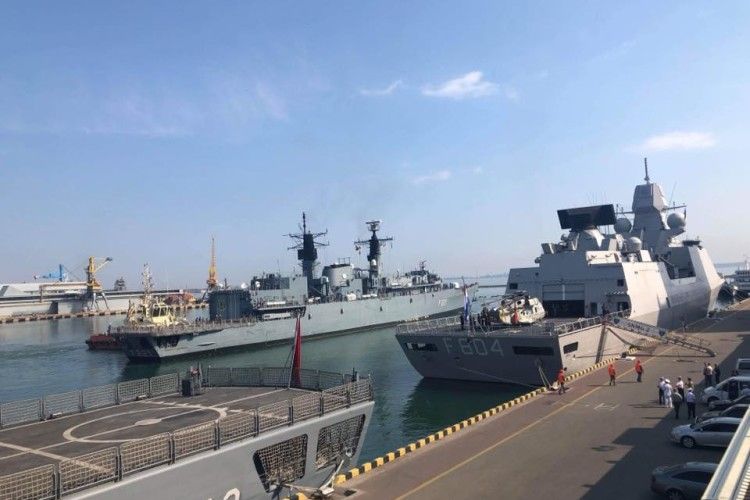 Військові кораблі НАТО прибули до України