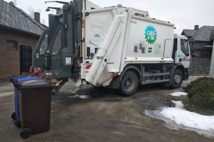 У громаді на Волині з'явилася нова «зброя» проти сміття на вулицях