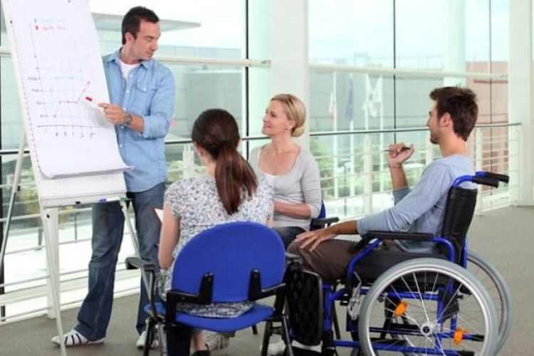 Рівненське підприємство отримало податкові пільги за працевлаштування людей з інвалідністю