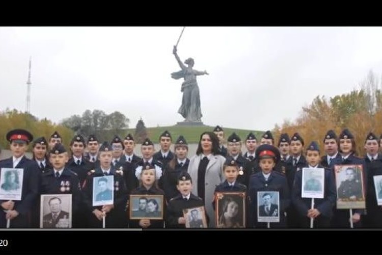 Померти за Путіна: школярі з Волгограда ушкварили пісню про «дядю Вову» (відео)