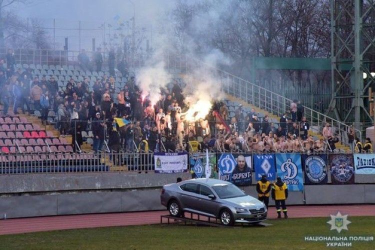 Футбольні вболівальники влаштували бійку перед президентом