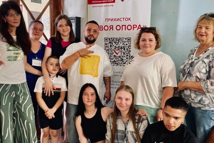 Відомий співак з Луцька підтримав мешканців найбільшого Прихистку у Львові