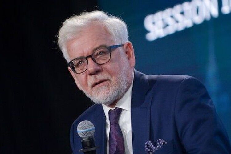Ексглава МЗС Польщі розкритикував Варшаву за «політику гієн та шакалів» щодо України. Йому відповіли