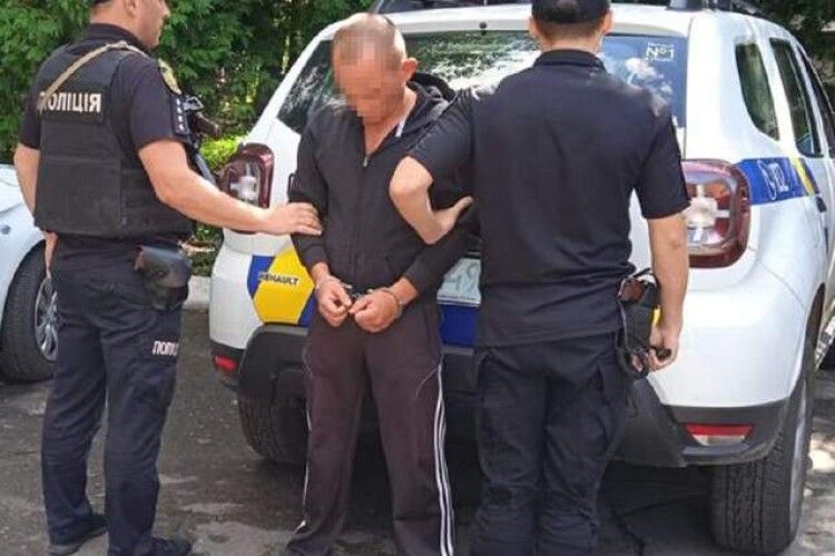 Львів'янина покарали за напад з ножем на пішохода, який повільно переходив дорогу