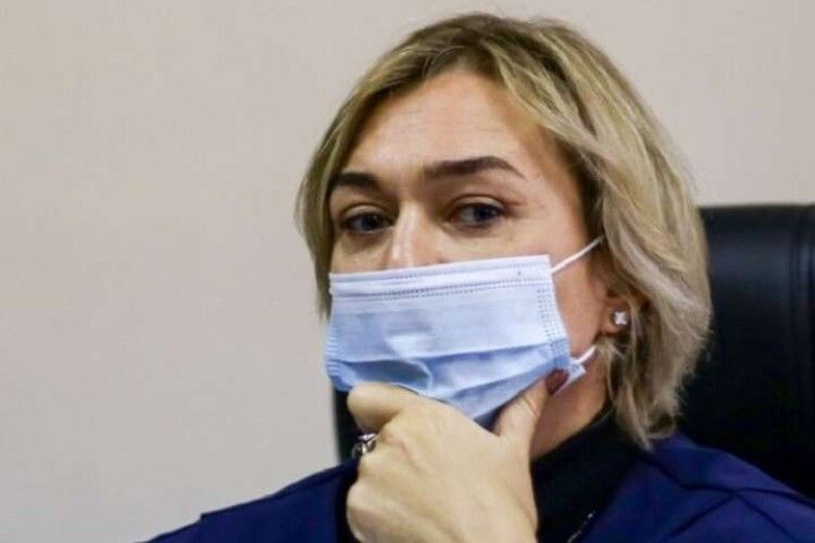 Суддю Бортницьку, яка незаконно арештувала майно Порошенка та «Прямого» і «5 каналу», внесли в базу «Миротворця»