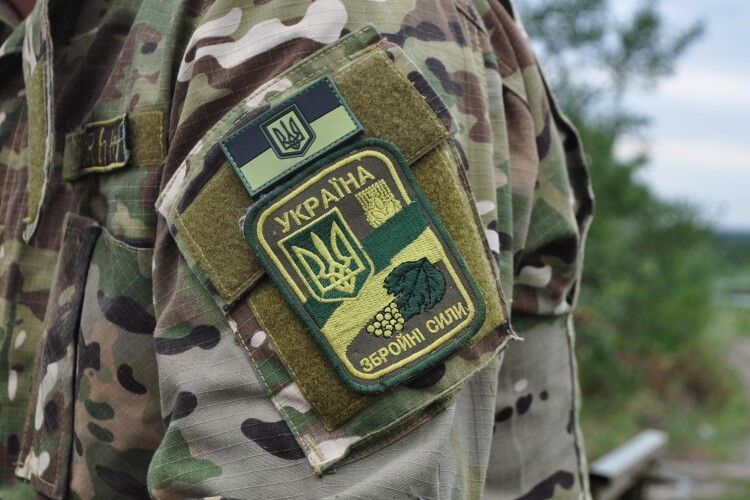 На Донбасі український військовий зайшов на позиції окупантів і ліквідував п'ятьох з них