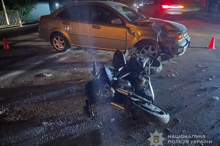 Аварія у Луцькому районі: 19-річного мотоцикліста забрала швидка