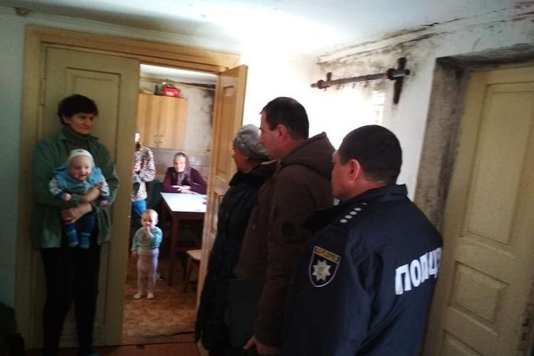 У Топільному чиновники провели профілактику