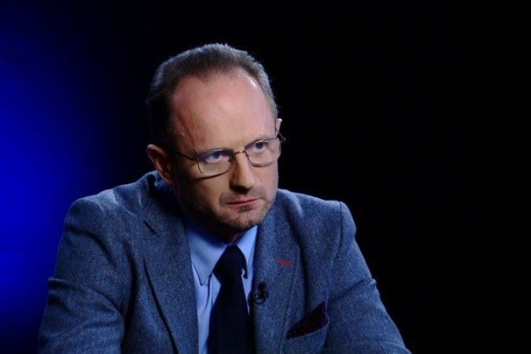 Порошенко може телефонувати Путіну тільки за участі Меркель або Макрона (Відео)