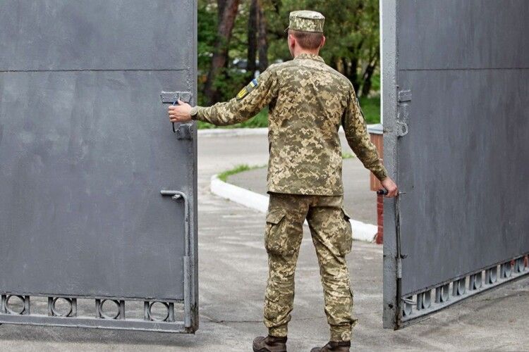 На Закарпатті екс-поліцейського, який викрив ТЦК, мобілізували