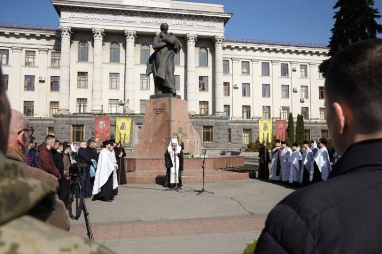 У Луцьку вшанували пам’ять Тараса Шевченка у день 163-ї річниці його смерті (Фото)