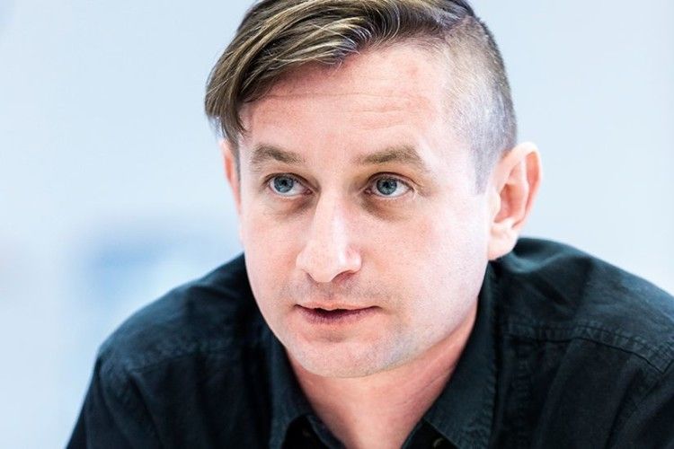 «…дружина президента Марина Порошенко запросила мене полетіти разом із ними…» – поету Сергію Жадану приснився віщий сон 