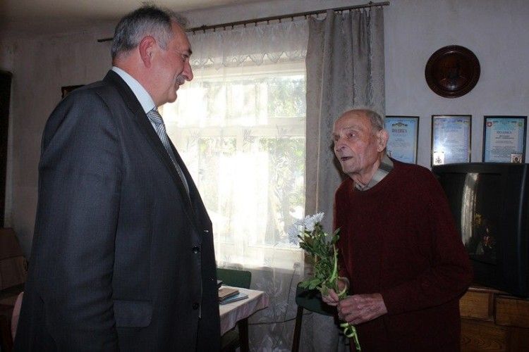 94-літній артилерист мріє про мир в Україні