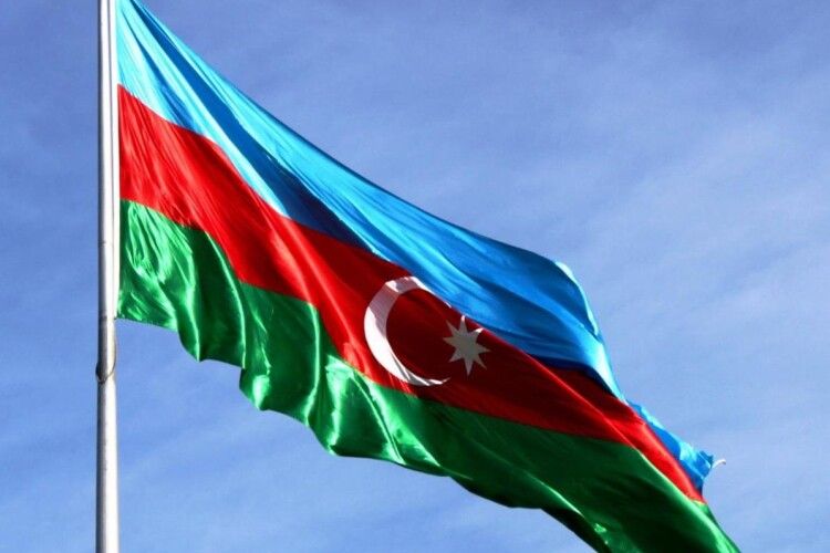Азербайджан запроваджує воєнний стан 