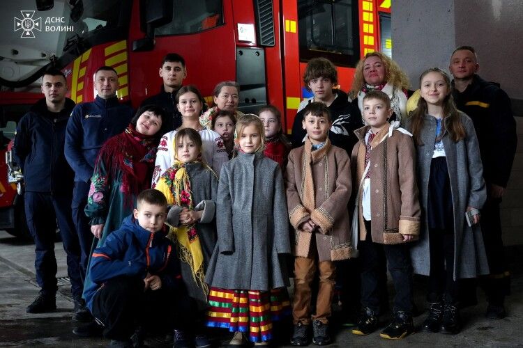 Чому рятувальники Волині сьогодні роздавали «миколайчики»