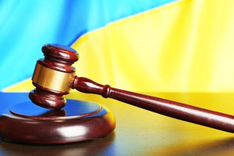 Подружжя з Волині уникло покарання за жорстоке поводження з власними дітьми 