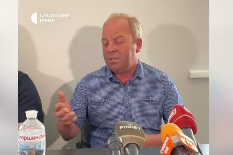 У Рівному водій, який образив матір загиблого Воїна, попросив у неї вибачення (Відео)