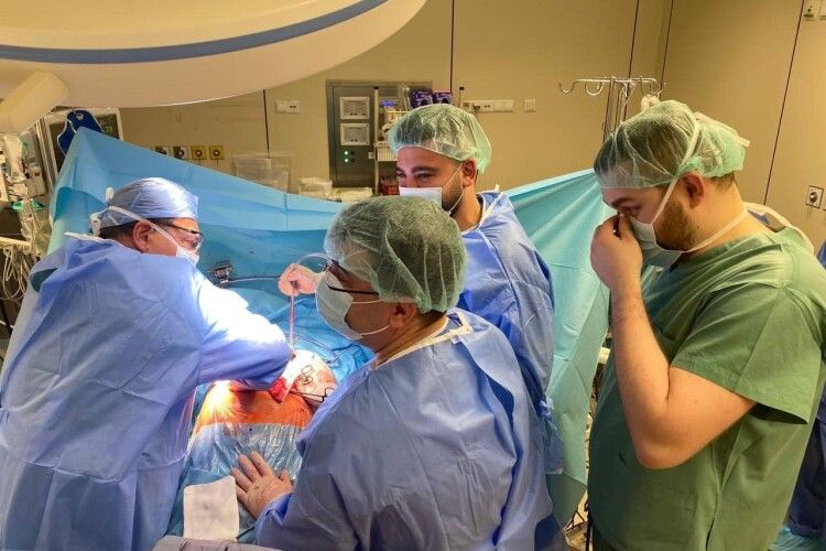 Після стажування у Варшаві волинські хірурги вперше в області провели унікальні операції