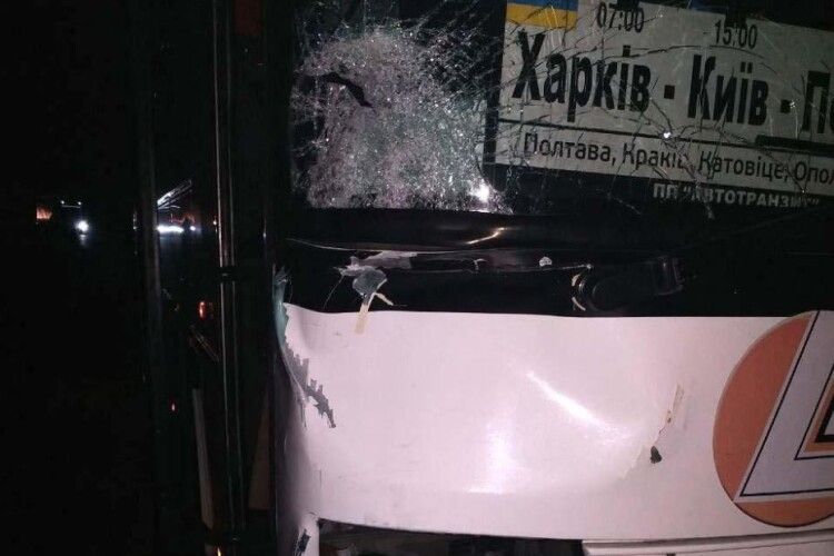 На Рівненщині пішохід загинув під колесами рейсового автобуса
