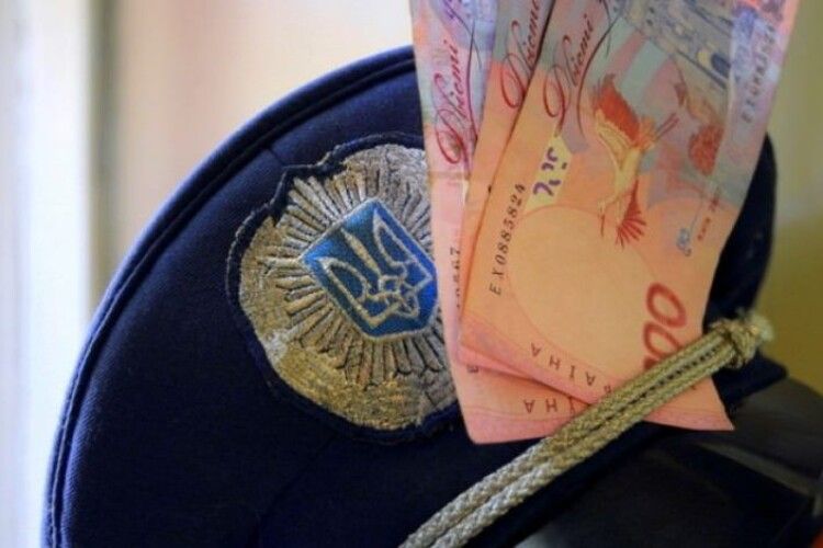 Волинянин заплатить 17 тисяч гривень за пропозицію хабаря