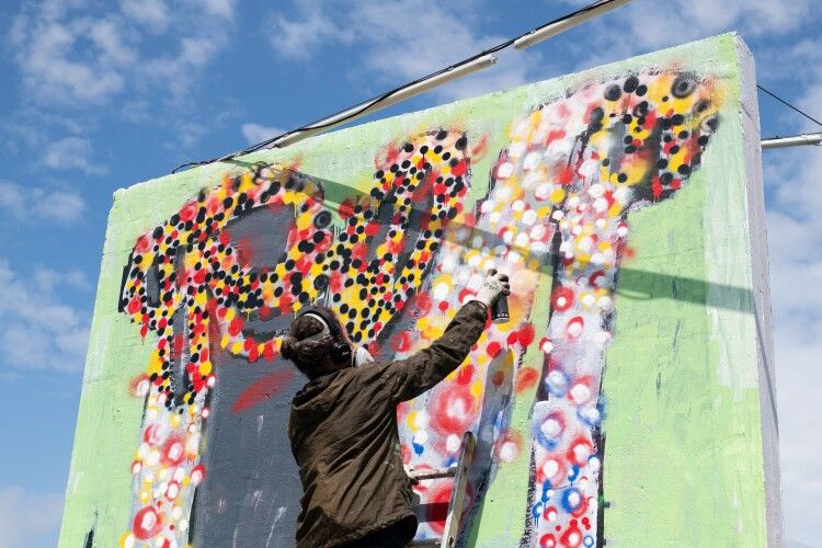 Польський художник «освідчився» Волині на стінах Луцька