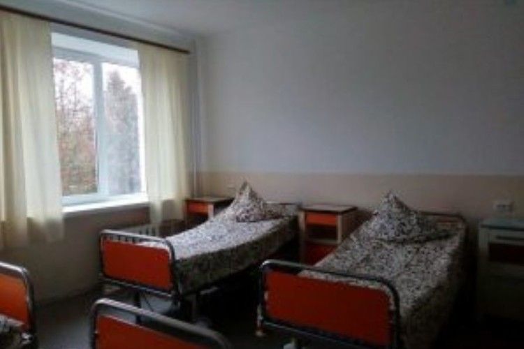 У Володимирі-Волинському за бюджетні кошти відремонтували дві лікарняні палати