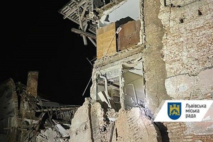 У Львові вночі обвалився житловий будинок (Фото)