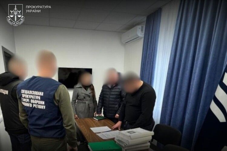 На Рівненщині на закупівлі пікапів для військових «розчинилися» сотні тисяч гривень