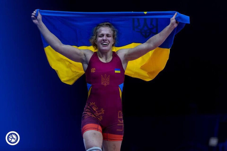 Пообіцяла сину, що привезе медаль, і дотримала слова: українська борчиня завоювала ще одну олімпійську «бронзу»