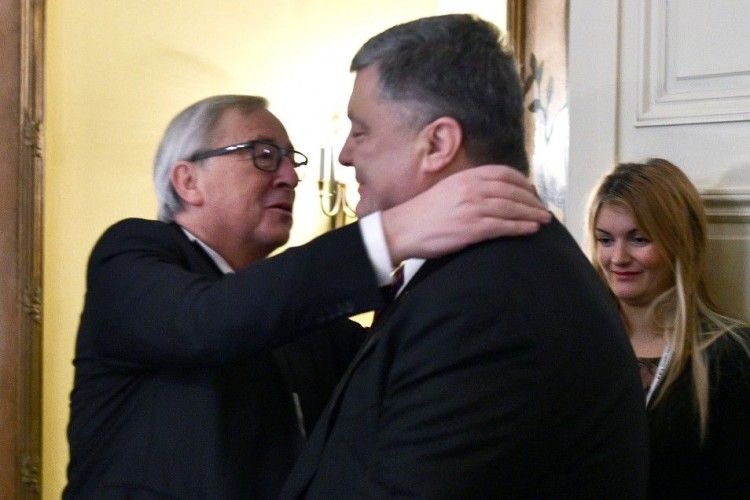  Порошенко у Мюнхені обговорив надання Україні макрофінансової допомоги ЄС