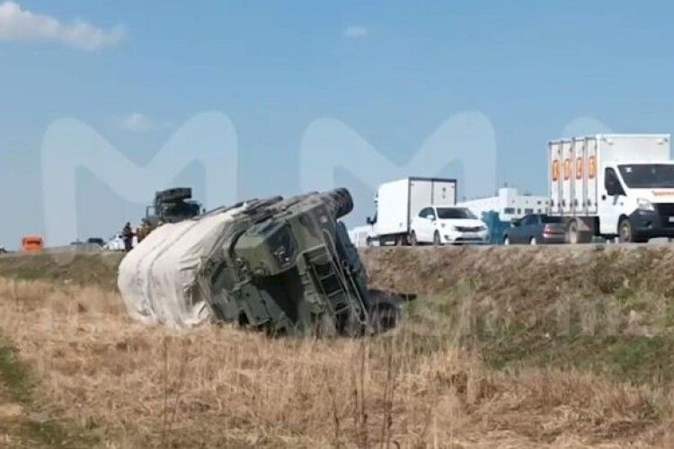 На росії п’яний вояка «завалив» зенітно-ракетний комплекс «С-400» (Фото)