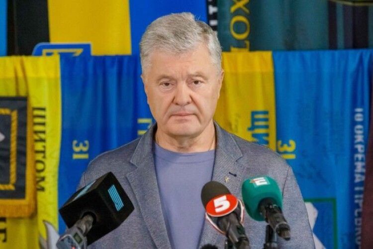 Порошенко: ТСК по фортифікаціях за 2,5 місяці так і не розпочала роботу