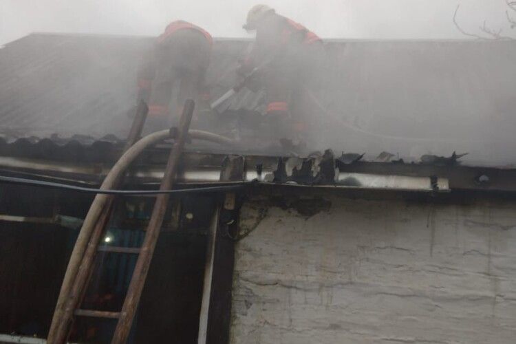 Волинські рятувальники виїздили на пожежу о пів на 5 ранку 