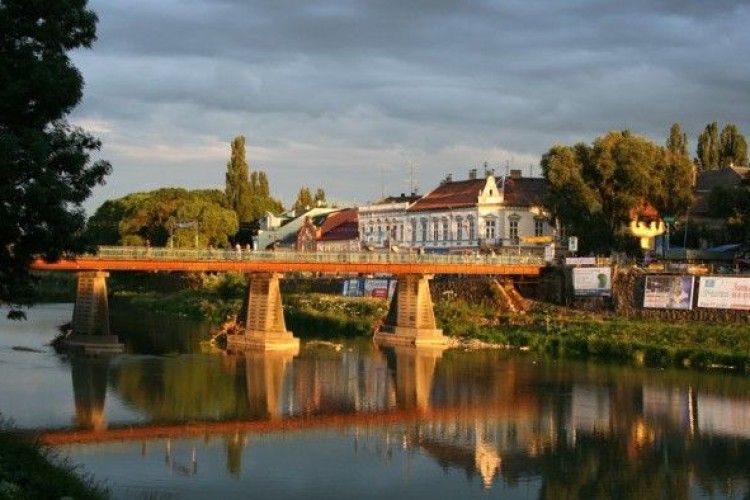 Американська телекомпанія оприлюднила рейтинг 11 кращих міст для подорожей Україною