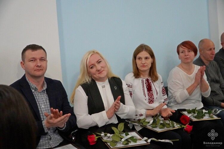 У громаді на Волині 10 успішних педагогів отримали грошові премії