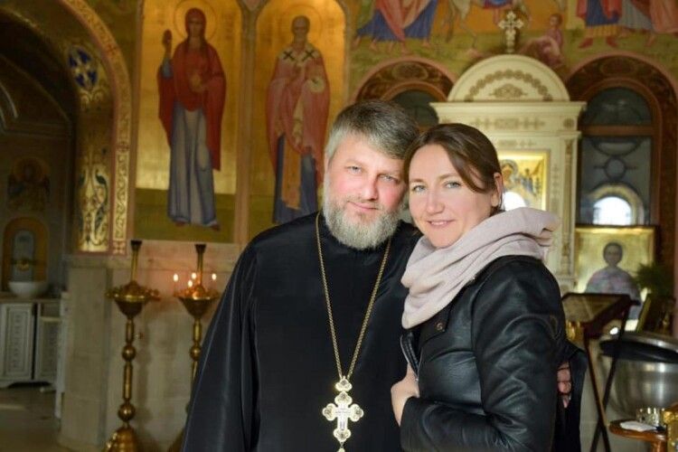 Смертельна хресна хода: дерево вбило молоду дружину протоієрея-«розкольника»