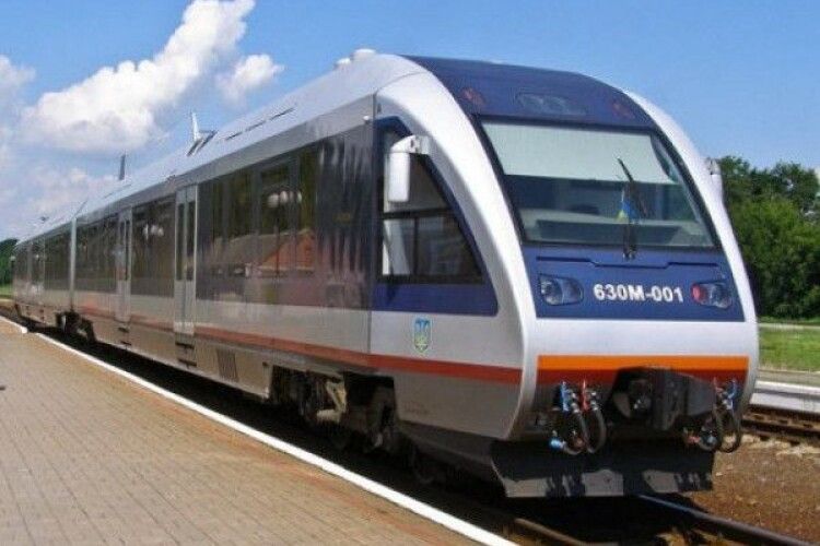 Волинські депутати просять відновити рух пасажирського рейкового поїзда «Здолбунів-Ковель-Хелм»