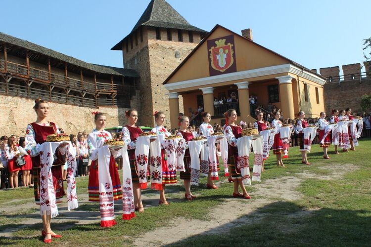 У Луцьку першокурсників посвячували у замку