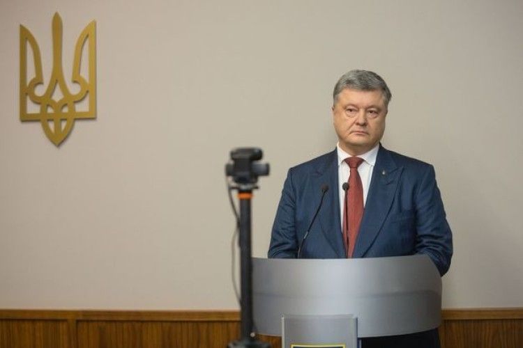 Порошенко дав свідчення у справі про держзраду Януковича: про що сказав Президент