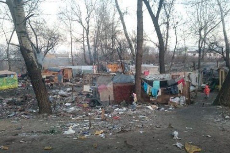 У Львові під час нападу на табір ромів вбили людину і поранили ще трьох