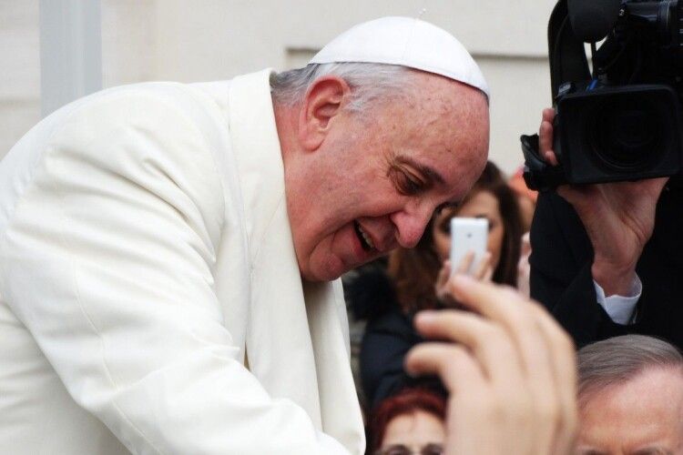 Папа Римський «благословив» перемовини Зеленського та Путіна