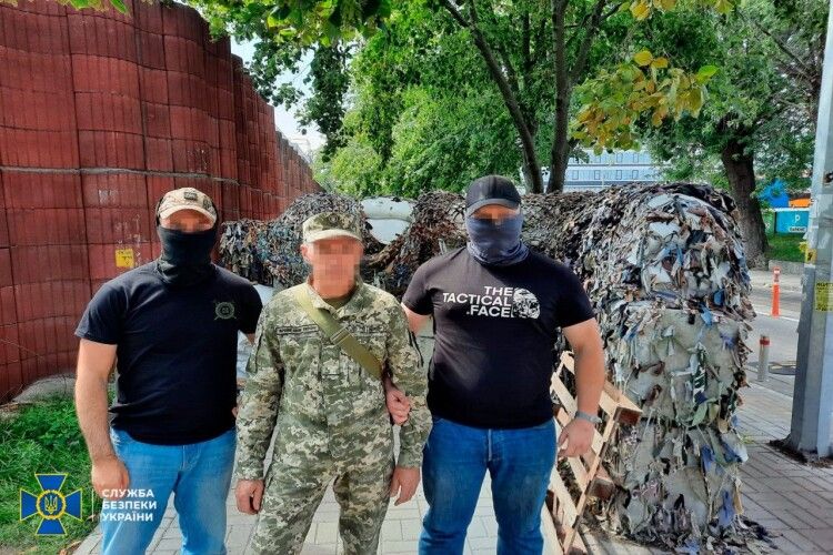 СБУ затримала двох російських агентів, які катували мешканців Київщини